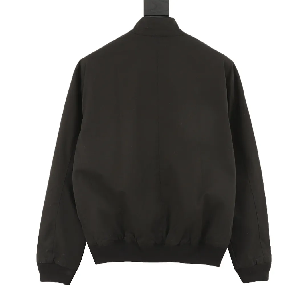 🅿️540 Ralph Lauren 25 Spring and Summer Solid Color Embroidered Logo Zipper Jacket Men's Black Ralph Lauren/Ralph Lauren Harrington Old Money Style Old Cadre Zipper Jacket The Harrington jacket's lapel zipper windproof design perfectly blends casual style and street trend elements. The fabric texture of the jacket is excellent and comfortable to wear. It is a very versatile trendy jacket. Original development. 100% cotton fabric with exquisite embroidery. The evergreen model is safe to buy and will never go out of style. The fabric is also different from others. The new model is not as stiff as the old model. I think it is better to wear 100% pure cotton. The hardness is just right and not that stiff. This is this year’s upgrade, but I feel it is easier to wear. The embroidery on the chest is made of German Oman embroidery fiber with original data. The embroidery process is very particular. It uses Japanese Tajima machines to ensure that the embroidery is exquisite and three-dimensional, which is what I said is different from what is on the market. SIZE: M-2XL